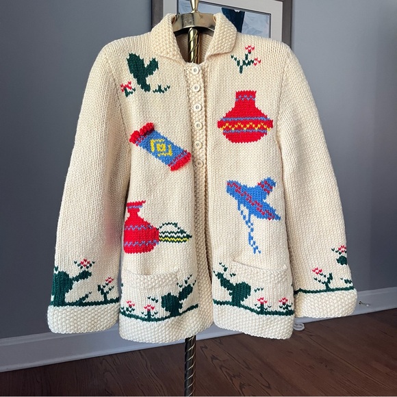 Vintage Cream Cardigan with Colorful Patterns - Picture 2 of 14